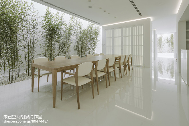隱匿于都市的翠綠——樓頂竹林間設計賞析
